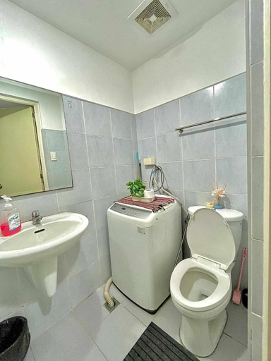 Bathroom 2, Sea residences staycation by fronda, Pasay City