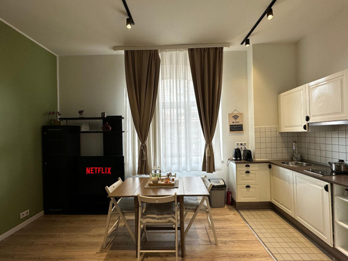 Others 4, House4You - Balcescu, Municipiul Bucuresti