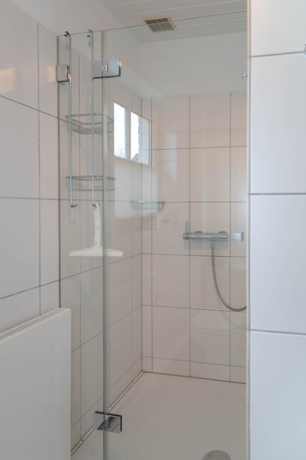 Bathroom 4, Ferienwohnung Rosen/horstweg 5, Nordfriesland