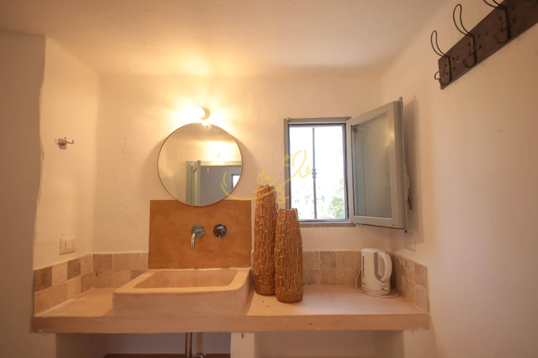 Bathroom 4, TD Trulli Chiara Tastefully Decorated with Pool, Brindisi