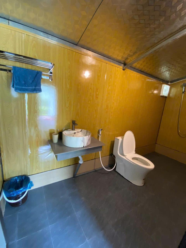 Bathroom 4, Du Gia Yên Homestay, Yên Minh