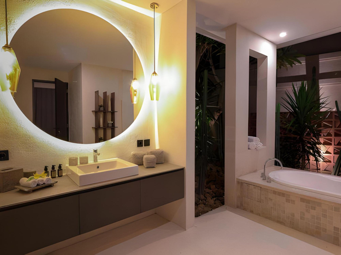 Bathroom 5, Ahimsa Beach, Badung