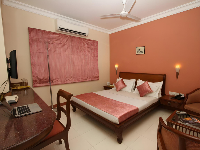 Bedroom, Crescent Park Hotel, Chennai