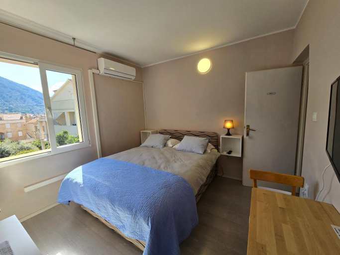 Others 4, Bed and Breakfast BLUE in BLUE, Room GREEN +, Komiža