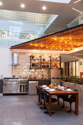 Food & Drinks 2, Eazy Rio by ULIV, Tijuana