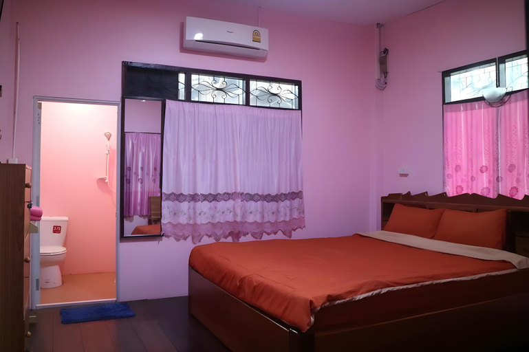 Bedroom, Baanmakpoo, Sangkhla Buri