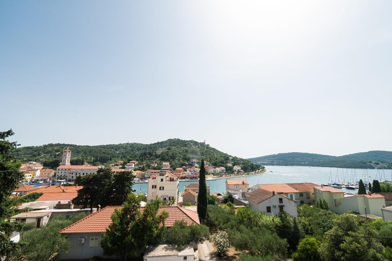 View 3, Apartments and Room Kate, Tisno
