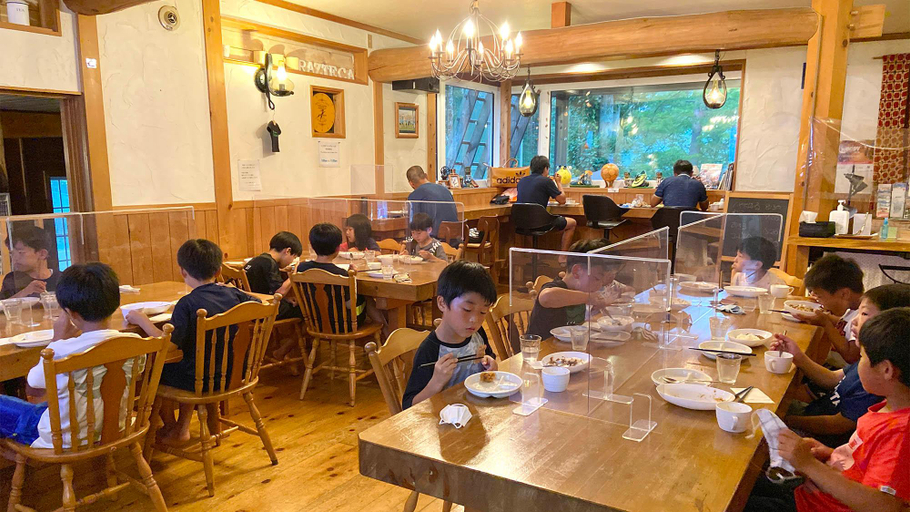Food & Drinks 5, Pension R-Azteca, Hakuba