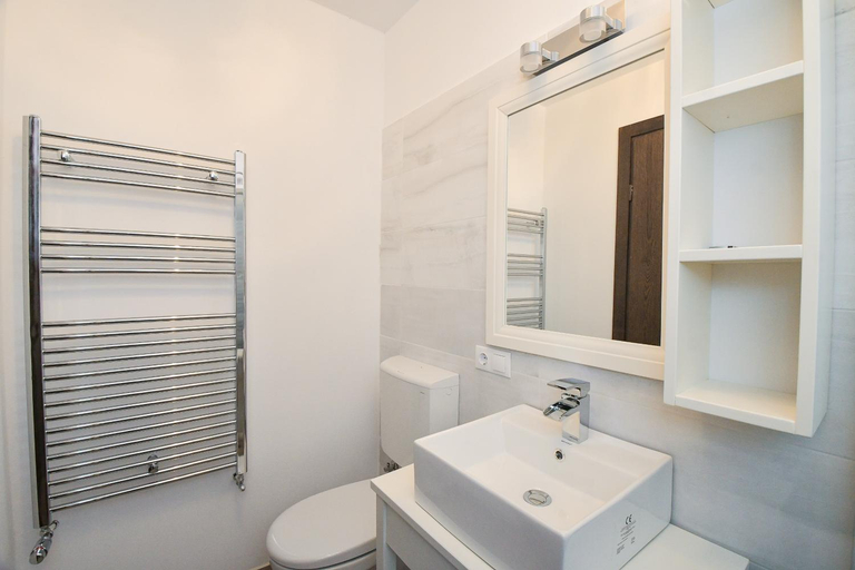 Others 3, Casa Alexandru – Locul in care te simti acasa, Viseu De Jos