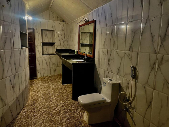 Bathroom, Pukhraj Garh, Jodhpur