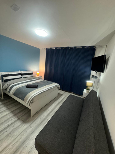 2, TOTTENHAM VELVET Suites, London