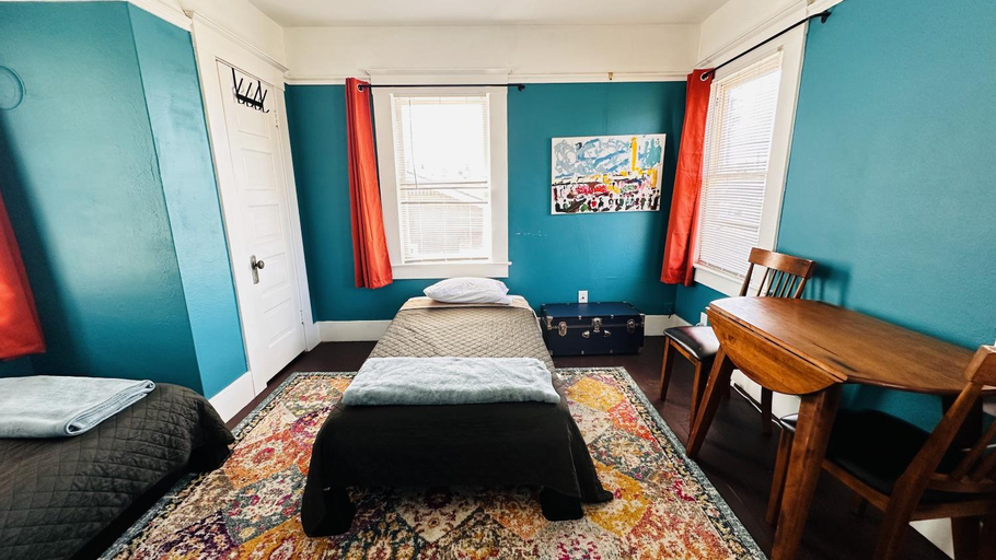 Bedroom 4, The Good Manor, Fresno