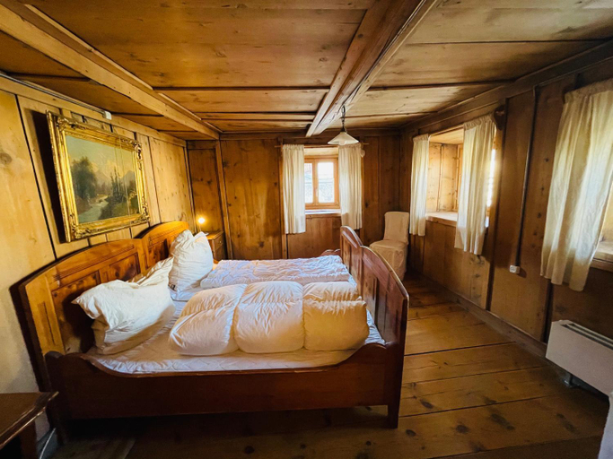 Bedroom 2, Chasa Veglia, Inn