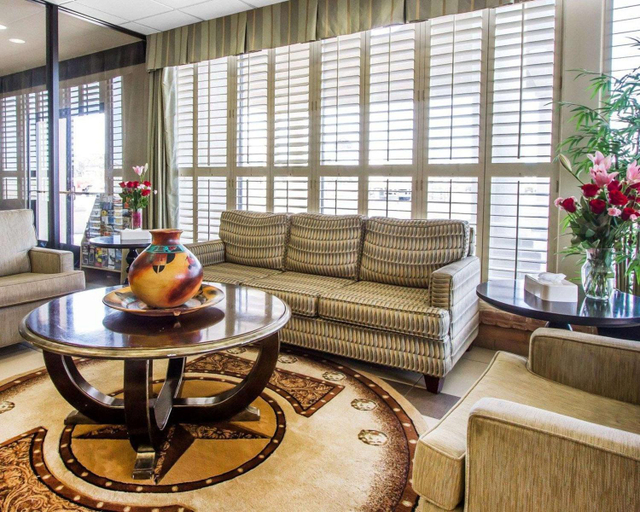Public Area 2, Quality Inn Deming, Luna
