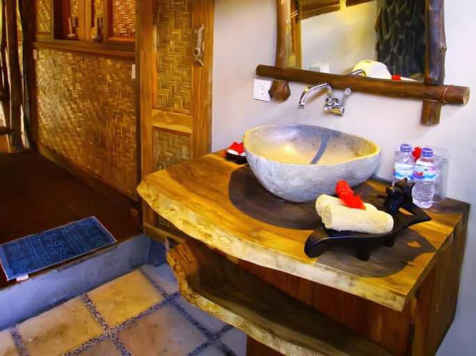 Bathroom 3, Flowerbud Bungalows, Badung