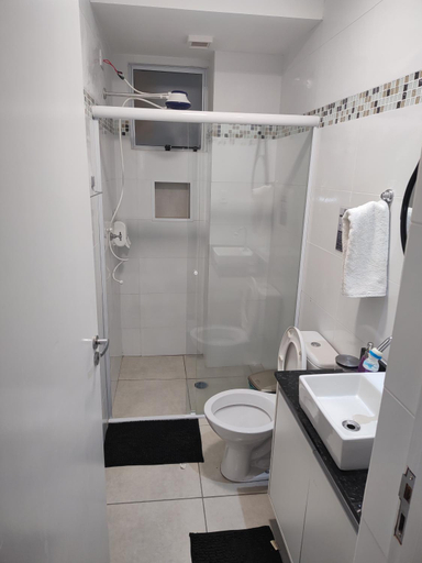 Bathroom 2, Quartos prox a av paulista e frei caneca, São Paulo