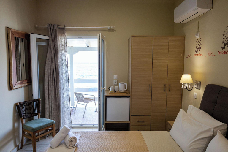 Bedroom 2, Venus Beach Hotel Nea Stira, Central Greece