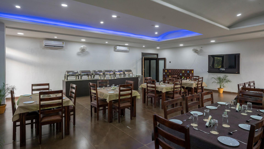 Food & Drinks 3, Doongar fort 7 km from ambaji, Sirohi