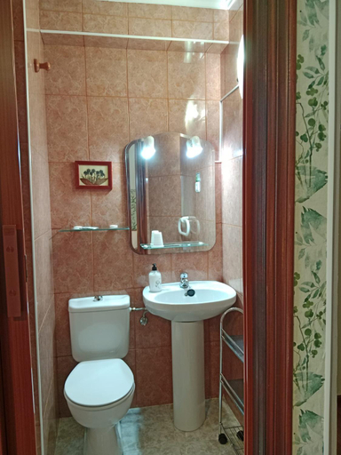 Bathroom, Hospedaje Orena, Cantabria