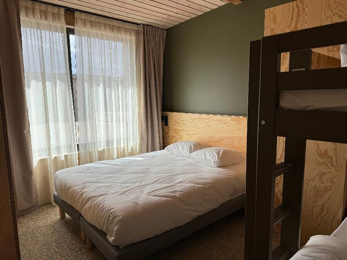 Bedroom 2, Auberge Le Bout du Parc, Yvelines