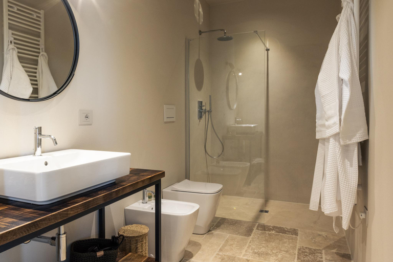 Bathroom 4, Casale Oleo, Grosseto