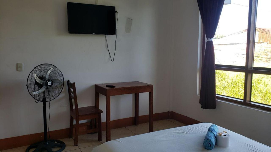 Bedroom 2, Hostal el Puerto, Alto Amazonas