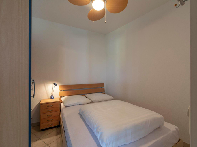 Bedroom 1, Apartment in Callantsoog near Beach Access, Zijpe