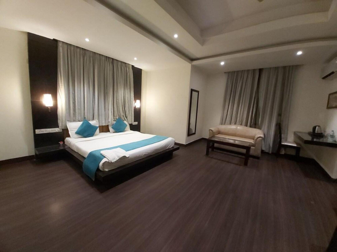 Bedroom 2, Hotel Anand Castle, Udham Singh Nagar