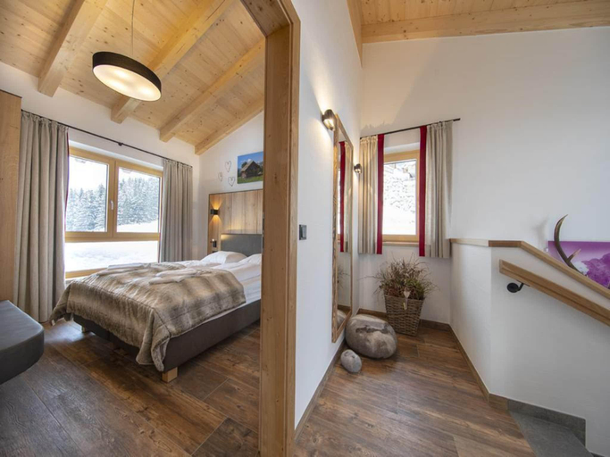 Bedroom 3, Luxury Chalet with Views and Sauna, Zell am See