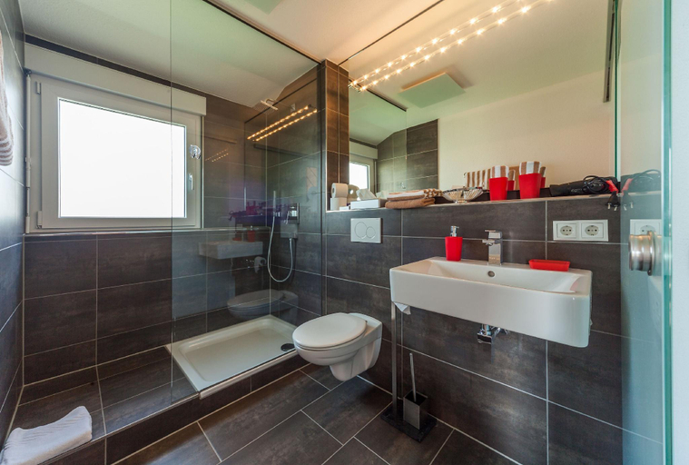 Bathroom 4, Landhaus Muller, Bodenseekreis