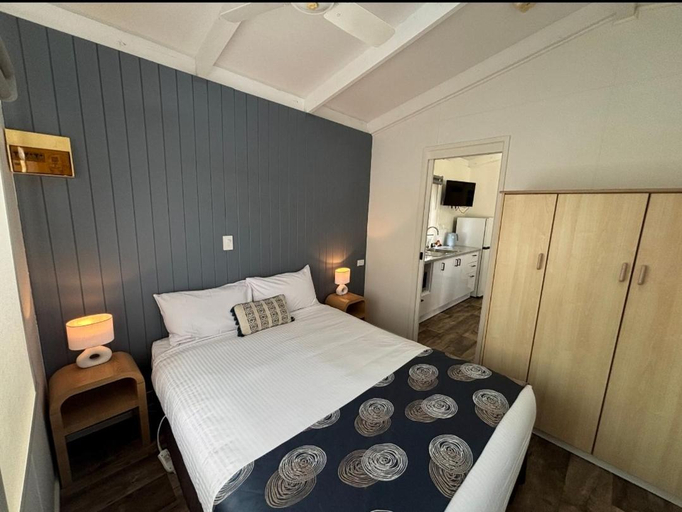 Bedroom 2, Euroa Caravan Park, Strathbogie