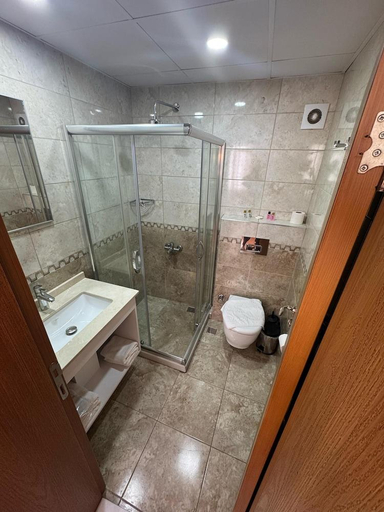 Bathroom 3, Hanedan Hotel, Fatih