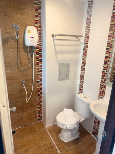 Bathroom 5, Cozy Residence Patong, Phuket Island
