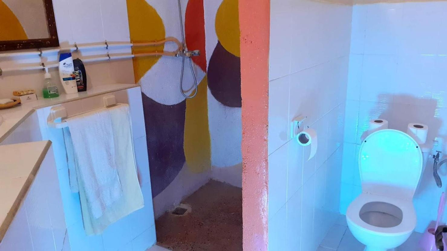 Bathroom 3, Tigmmi alhana, Guelmim