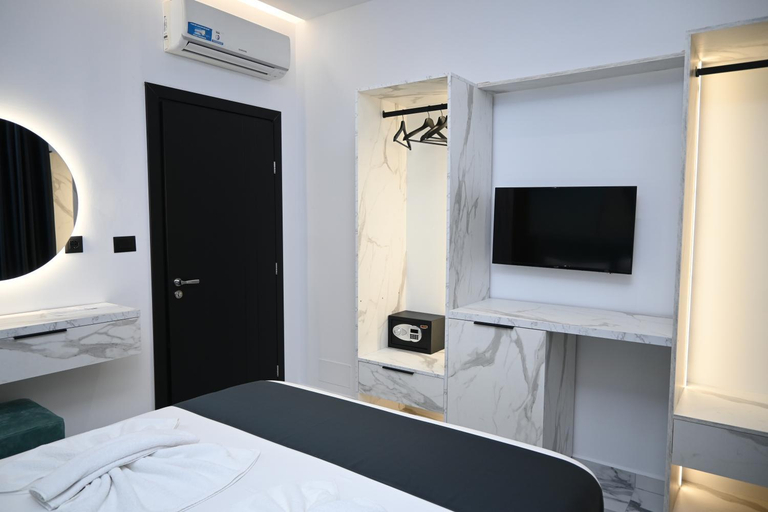 Bedroom 2, Vila La Familia, Sarandës