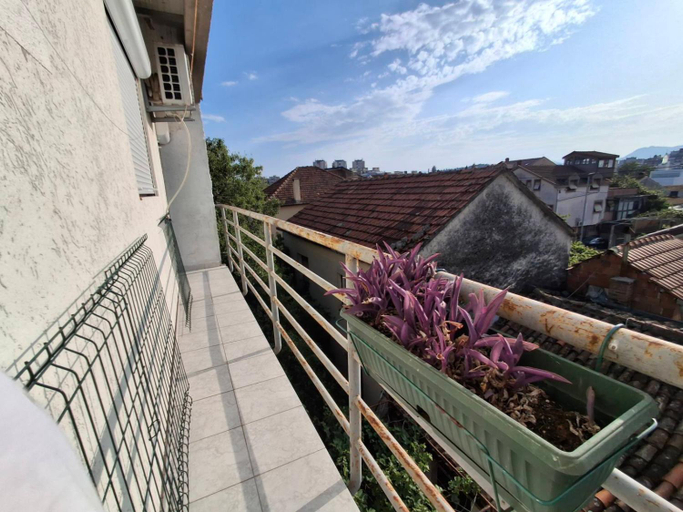 Others 3, AS MONTENEGRO SUITES
