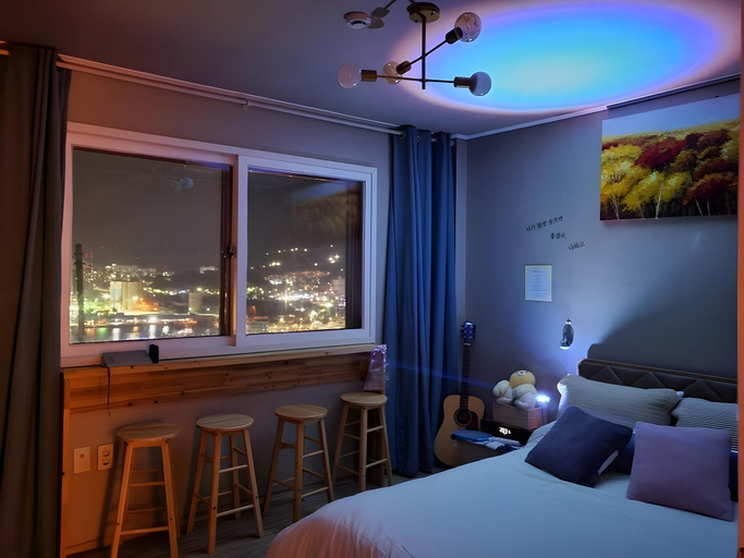 Bedroom 2, Donghae Mookhoae Pension, Donghae