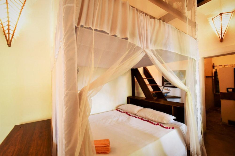 Bedroom 2, Miti Miwiri, Macomia