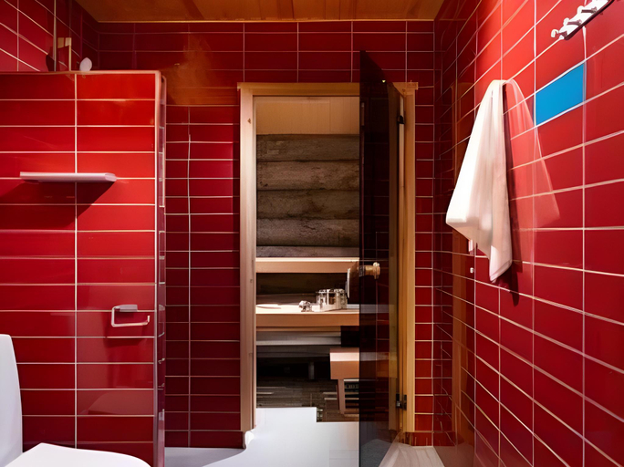 Bathroom 3, Kakslauttanen Arctic Resort - Igloos and Chalets, Lapland