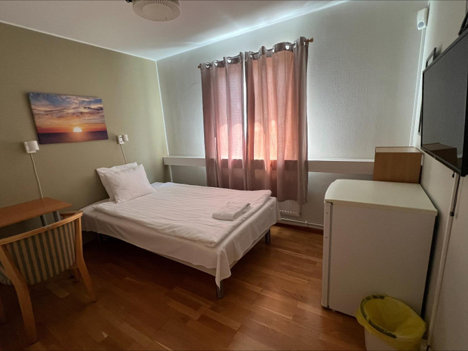 Others 3, IzKaMaGe Hotel, Västerås