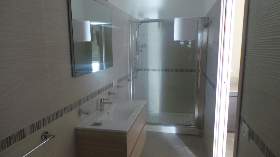 Bathroom, B&B Villa Lisa, Cosenza