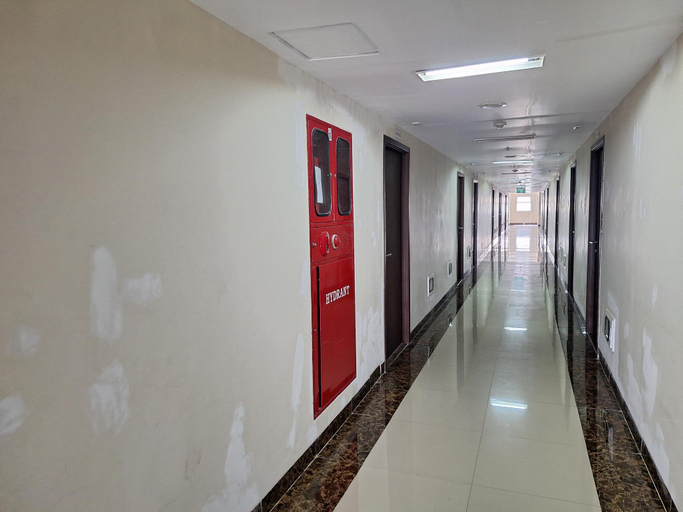 Others 4, Bram Room, Tangerang Selatan