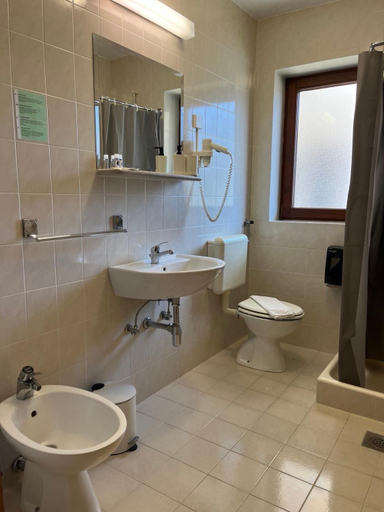 Others 5, B&B Kovac, Piran