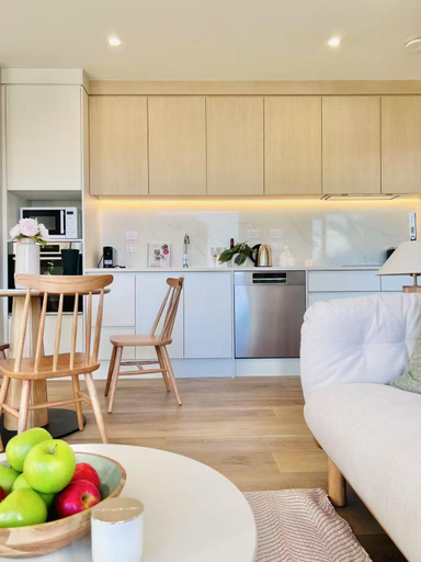 Others 5, 8 Ocean Rd, Waitakere