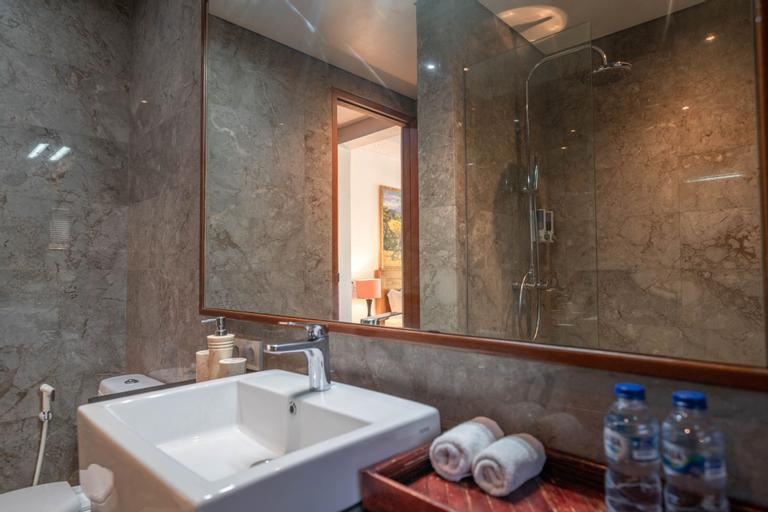 Bathroom 4, Villa Seacluded 2: Cozy 3BR Pool Villa in Central Seminyak, Badung