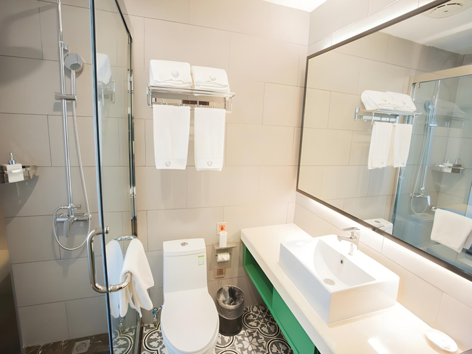Bathroom 2, GEM Hotel Anqing Qianshan County Fortune Plaza, Anqing