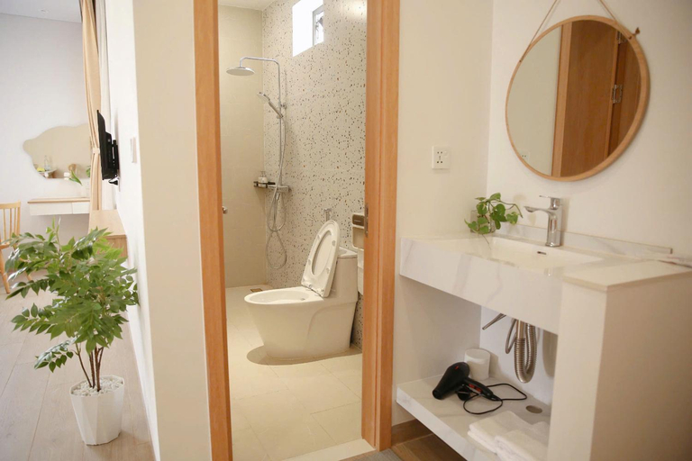 Shower, Di Home, Da Nang