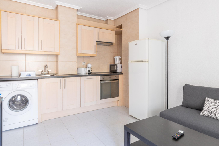 Others 2, 2-bedroom apartment-close to beaches and center, Alicante