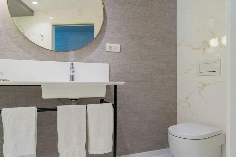 Bathroom 4, Hotel Riazor, A Coruña