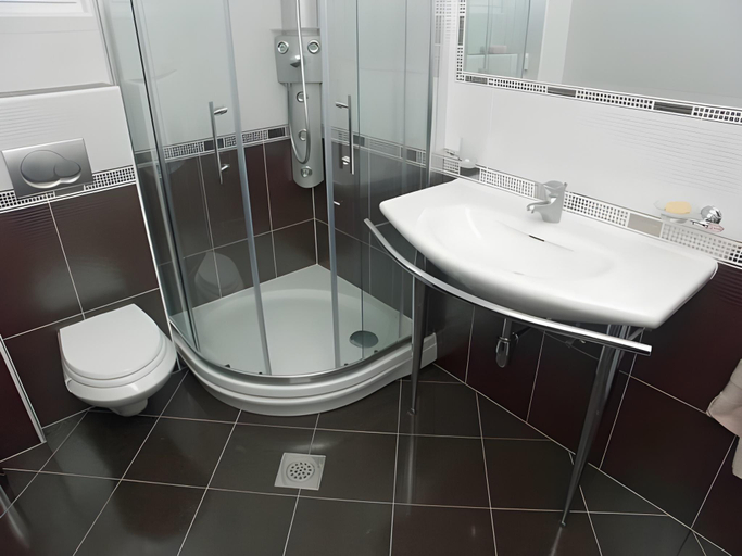 Bathroom 3, Apartments Duje, Dugi Rat